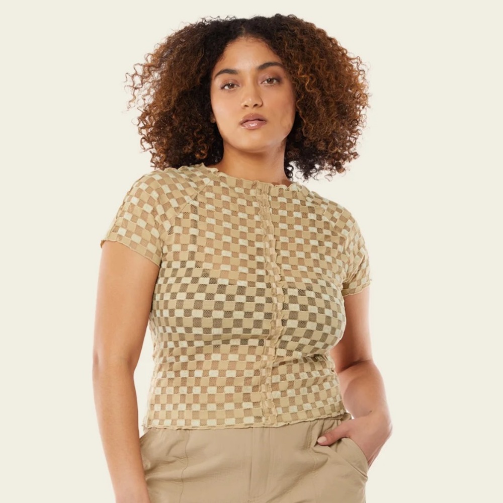 Lisa Says Gah Beige & Cream Checkered Short Sleeve Top